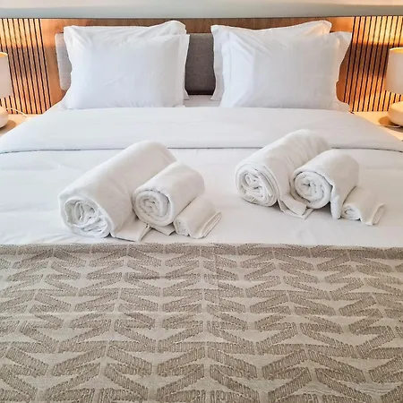 Bayline - Heated Indoor Swimming Pool - - By Bedzy Apartmán *