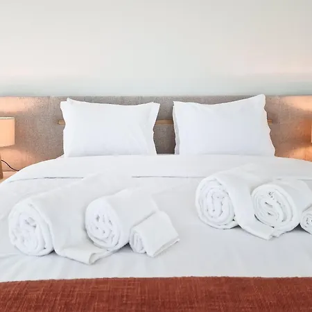 Bayline - Heated Indoor Swimming Pool - - By Bedzy Apartmán