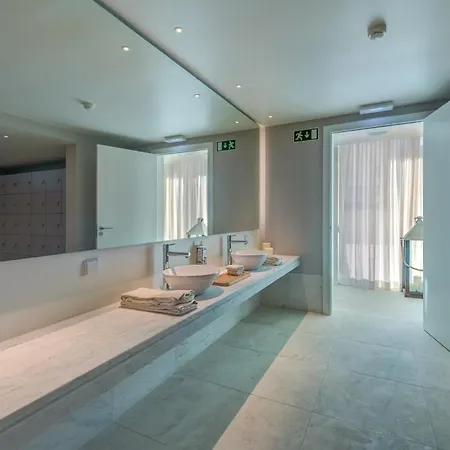 Bayline - Heated Indoor Swimming Pool - - By Bedzy Apartmán *