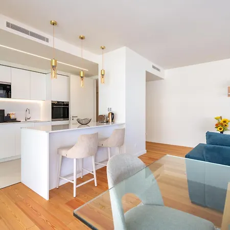 Bayline - Heated Indoor Swimming Pool - - By Bedzy Apartmán