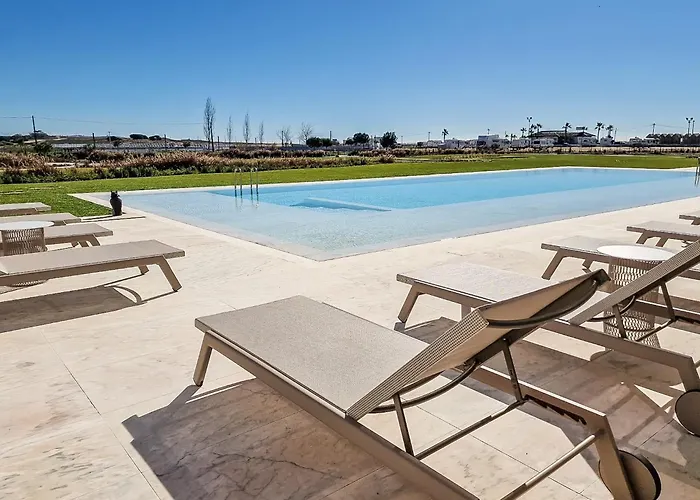 Bayline - Heated Indoor Swimming Pool - - By Bedzy * Armação de Pêra