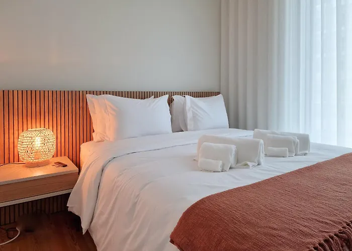 Bayline - Heated Indoor Swimming Pool - - By Bedzy Armação de Pêra