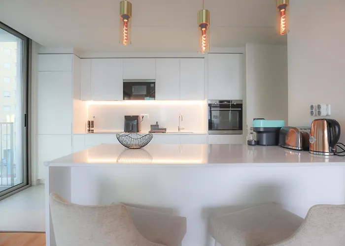 Bayline - Heated Indoor Swimming Pool - - By Bedzy 아파트 *