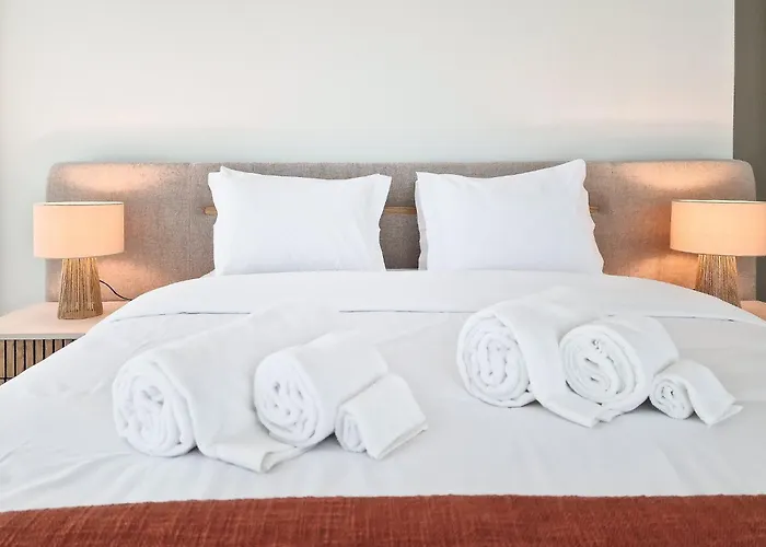 Bayline - Heated Indoor Swimming Pool - - By Bedzy 아파트