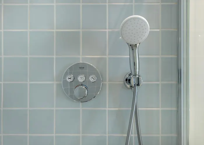 公寓 Bayline - Heated Indoor Swimming Pool - - By Bedzy *