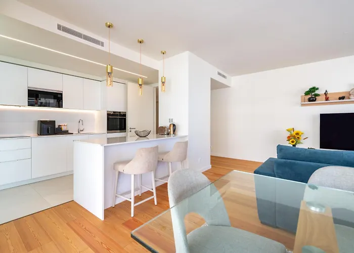 Bayline - Heated Indoor Swimming Pool - - By Bedzy 아파트