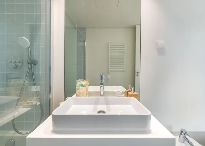 아파트 Bayline - Heated Indoor Swimming Pool - - By Bedzy *