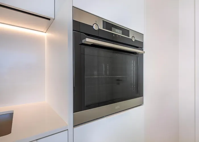 Bayline - Heated Indoor Swimming Pool - - By Bedzy 公寓