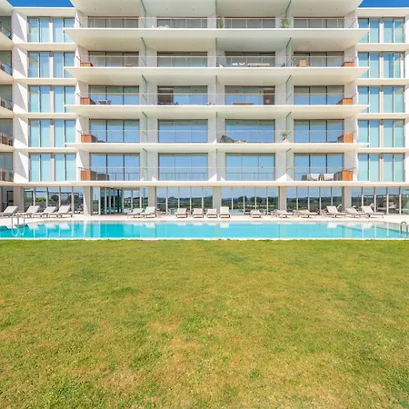 Apartment Bayline - Heated Indoor Swimming Pool - - By Bedzy