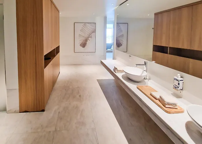 Διαμέρισμα Bayline - Heated Indoor Swimming Pool - - By Bedzy Armação de Pêra