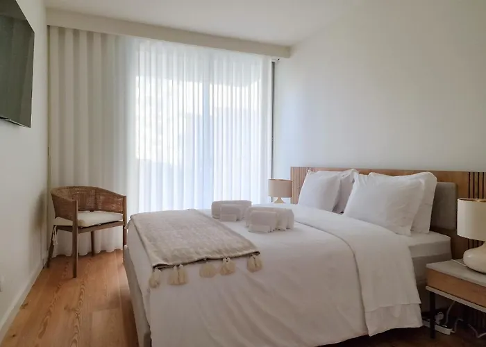 Bayline - Heated Indoor Swimming Pool - - By Bedzy Διαμέρισμα *