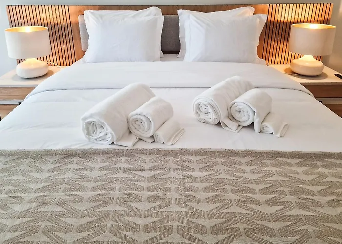 Bayline - Heated Indoor Swimming Pool - - By Bedzy Διαμέρισμα *