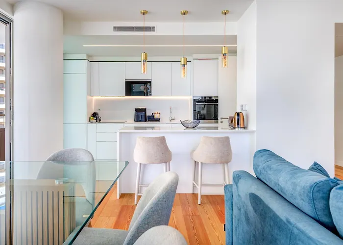 Διαμέρισμα Bayline - Heated Indoor Swimming Pool - - By Bedzy Armação de Pêra