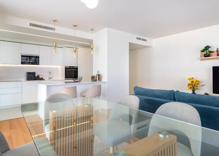 Διαμέρισμα Bayline - Heated Indoor Swimming Pool - - By Bedzy