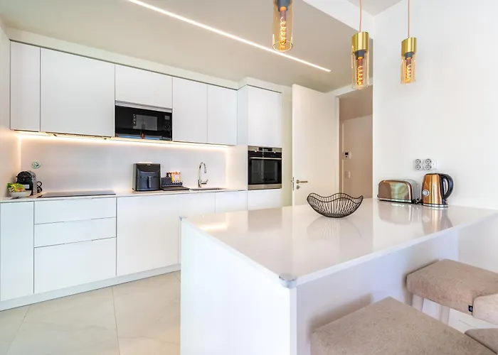 Bayline - Heated Indoor Swimming Pool - - By Bedzy Διαμέρισμα Armação de Pêra